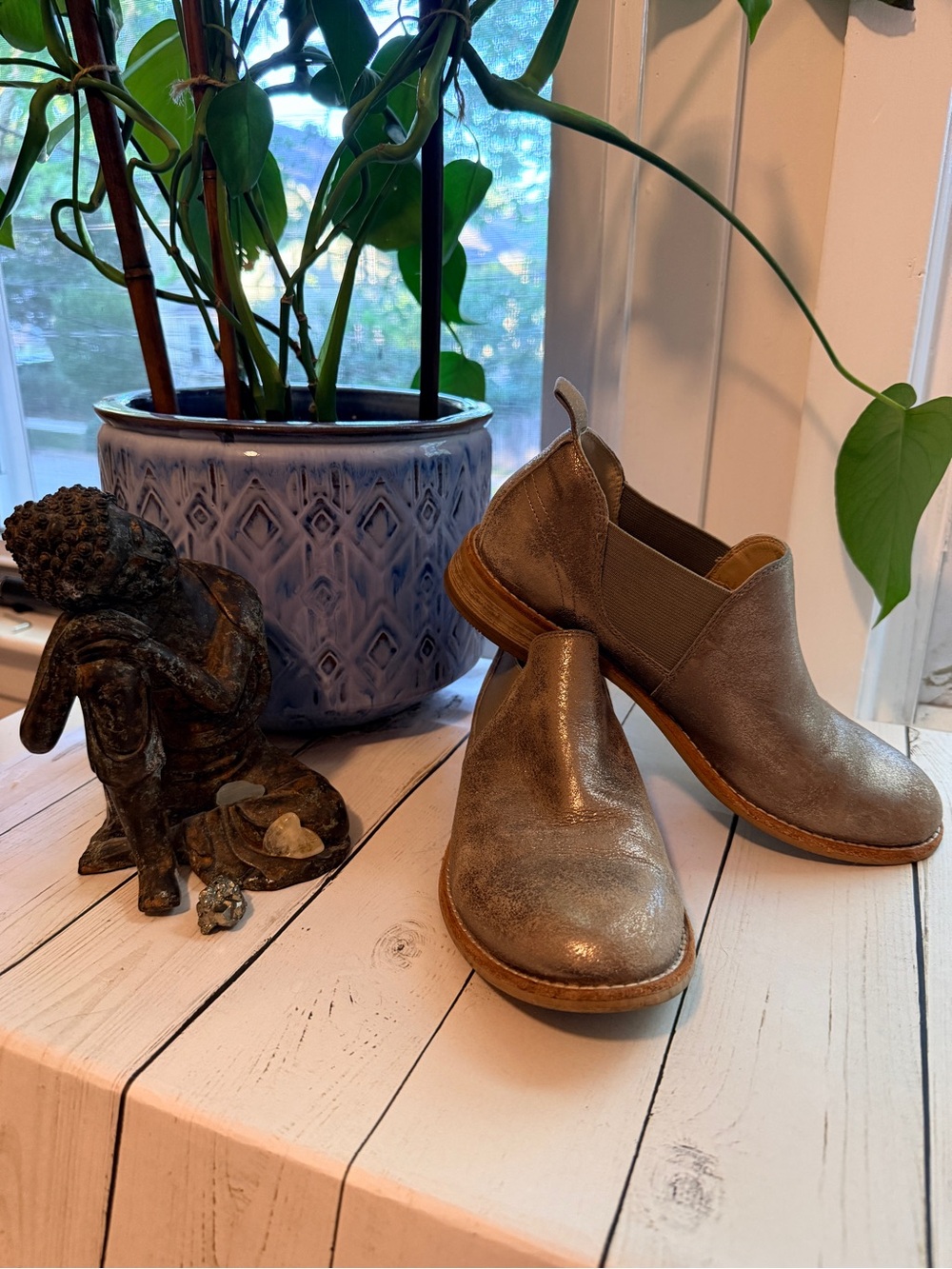 Clarks | Metallic Gold Leather Loafers